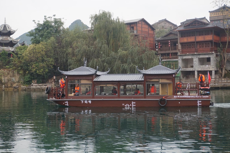 12.8米画舫外形内饰图